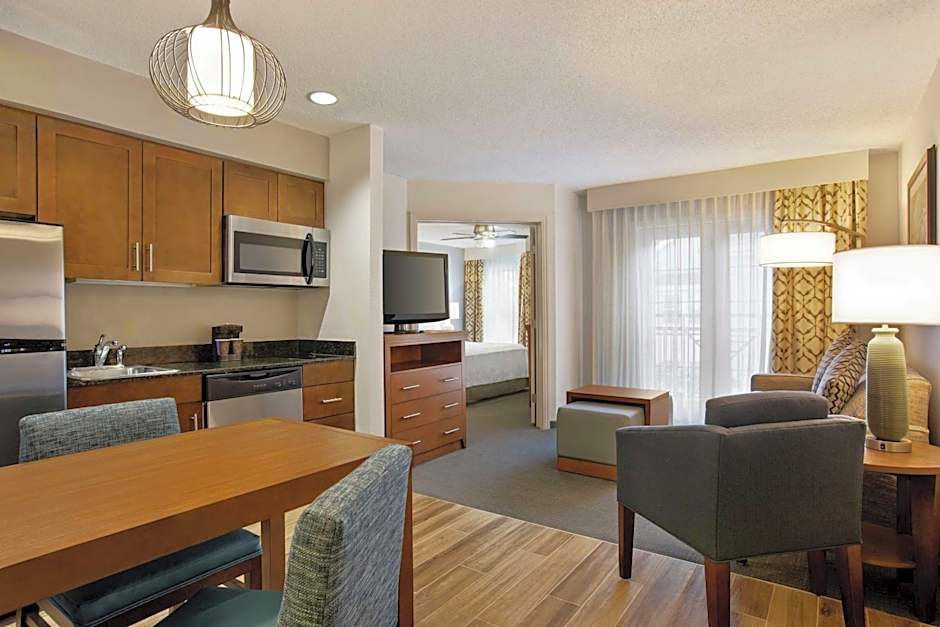 Homewood Suites By Hilton Kansas City-Airport
