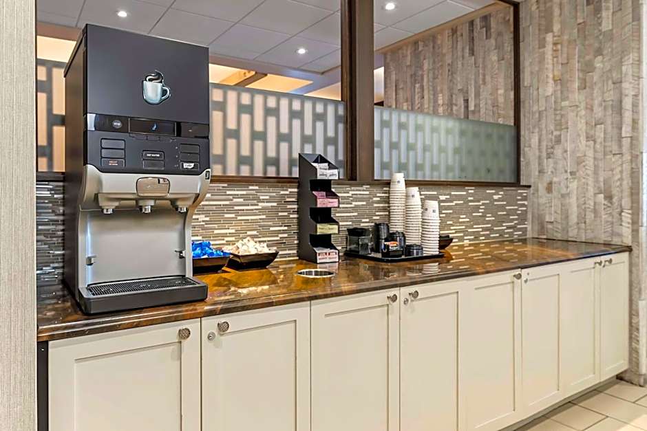 Best Western Plus Inntowner Madison