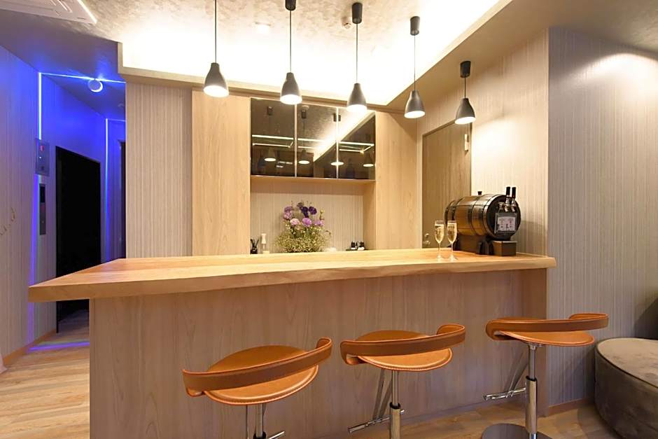 SOLA HOTEL