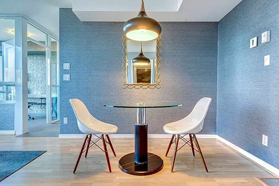 Carmana Hotel & Suites