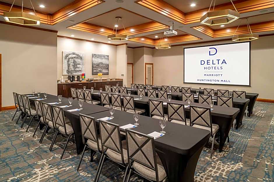 Delta Hotels Huntington Mall