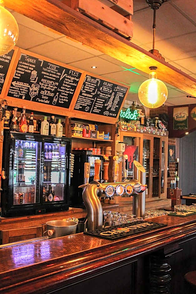 Hotel,cafe,biljart POT