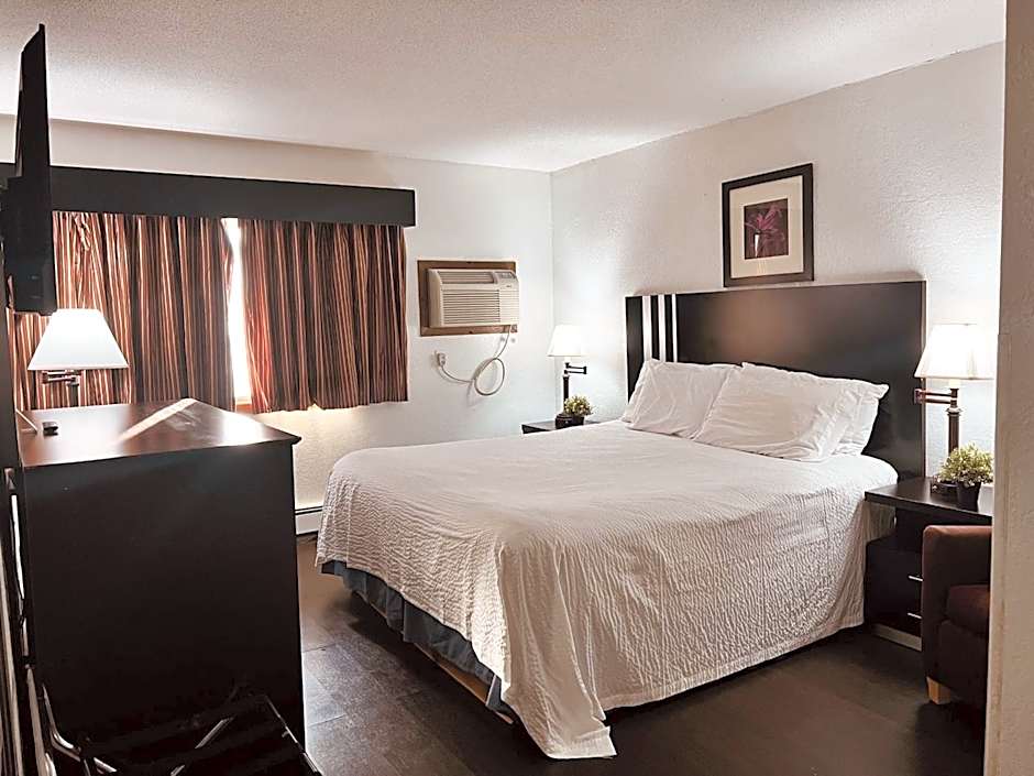 Travelodge by Wyndham Valleyfair Shakopee