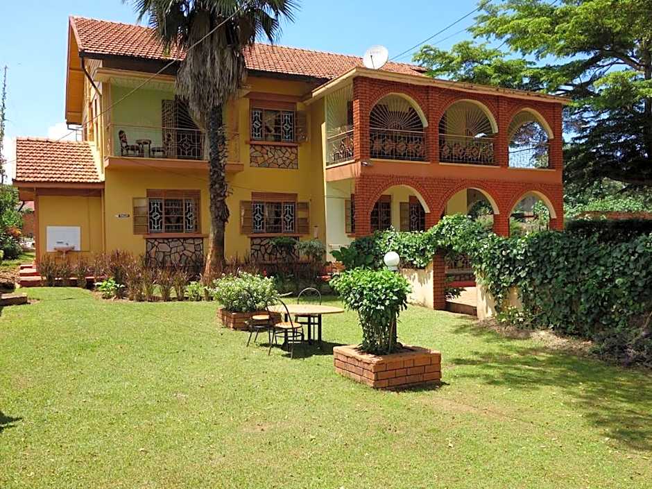 Bridgeway Guesthouse – Jinja, TX