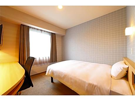 Single Room - Non-Smoking