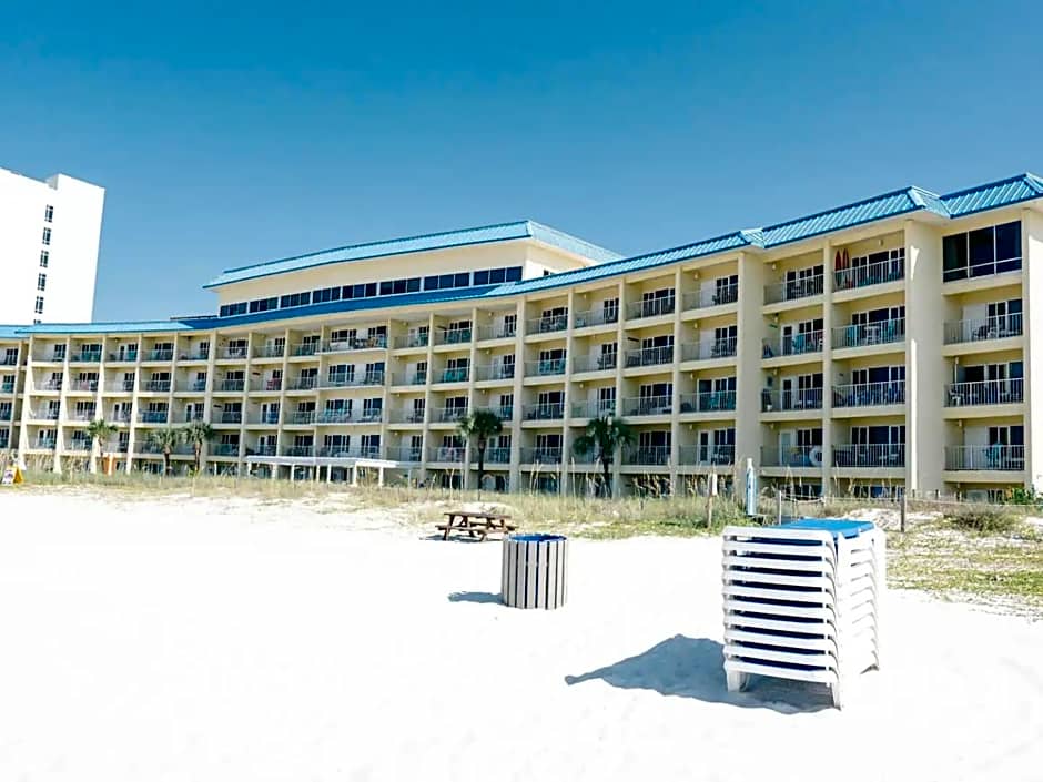 Sandy Bottoms Beachfront Studio On The Sand