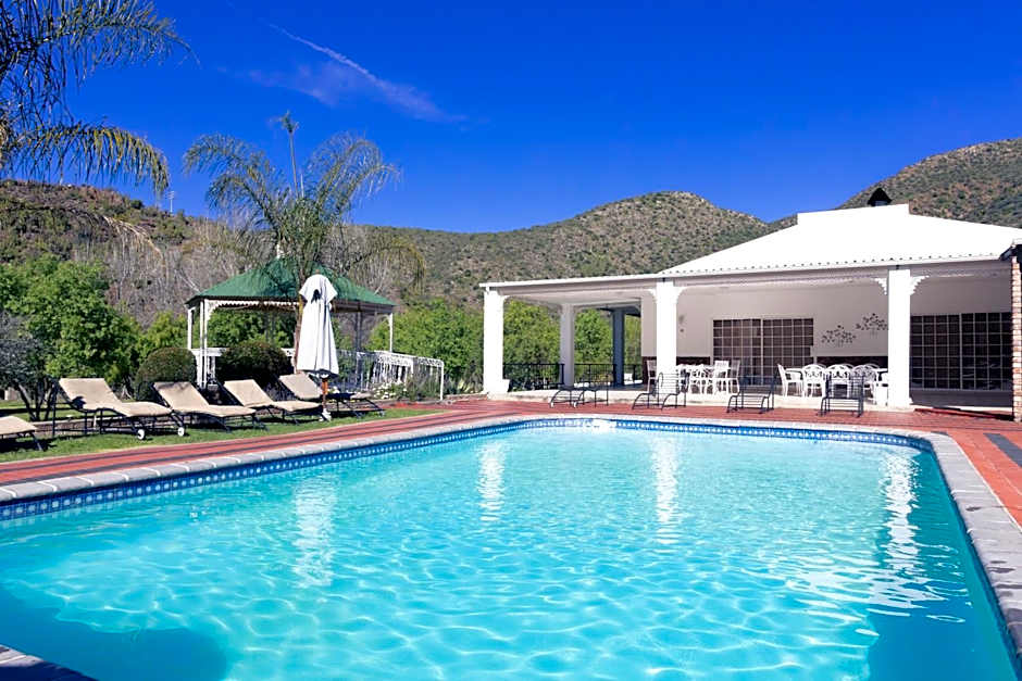 Old Mill Lodge, Seasonal Working Ostrich Farm & Restaurant, Oudtshoorn
