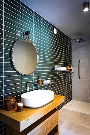Large Double Room