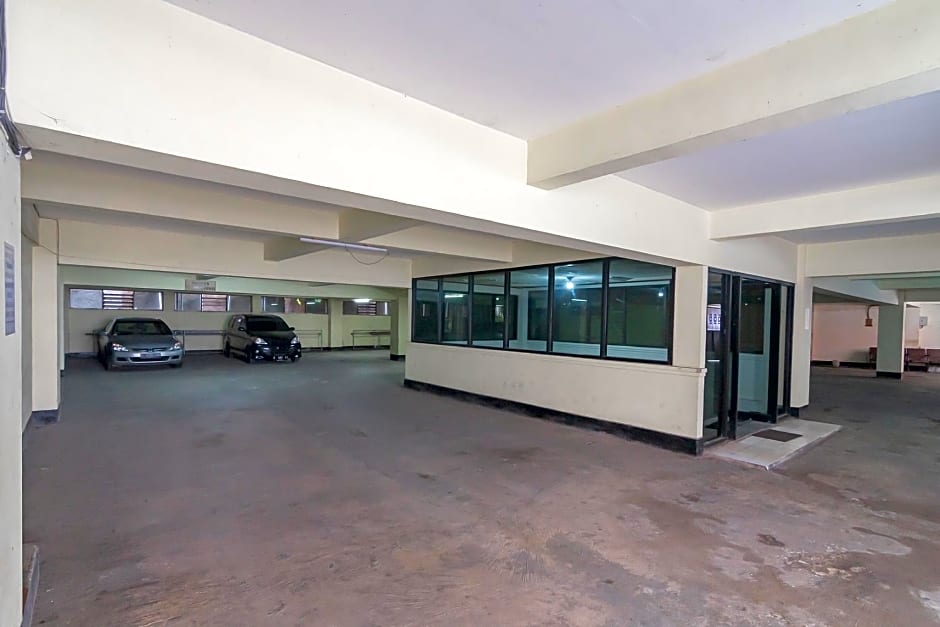 RedDoorz near Sukabumi Station 2