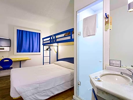 Standard Apartment With One Double Bed