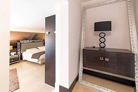 Family King Room with Sofa Bed