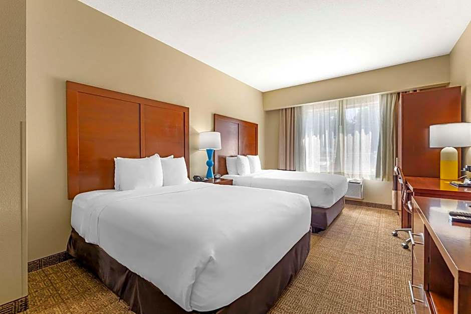 Comfort Suites Near Vancouver Mall