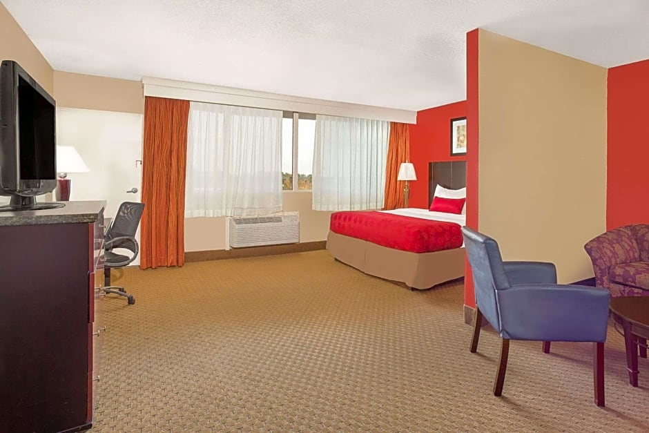 Ramada Plaza by Wyndham Fayetteville Fort Bragg Area