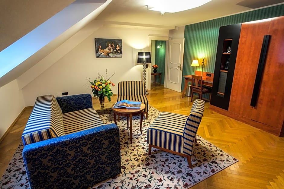 Mercure Grand Hotel Biedermeier Wien, Vienna. Rates from EUR78.