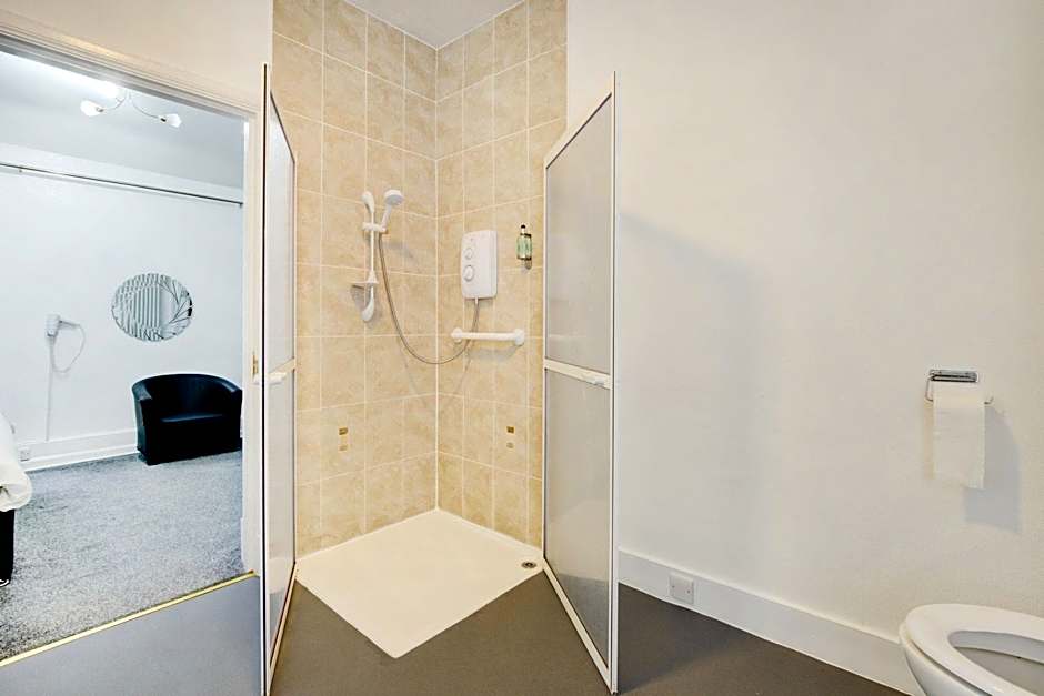 OYO Eastbank Hotel, Speyside Scotland