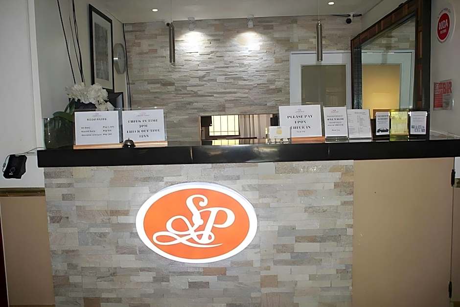 Spring Plaza Hotel