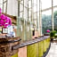 Royalty Hotel