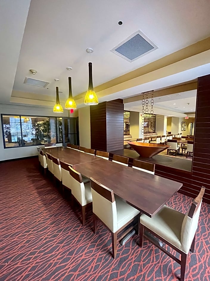 Brandywine Plaza Hotel, SureStay Collection by Best Western
