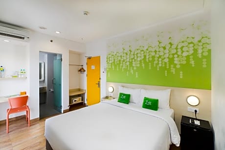 Zest Queen Room with Balcony