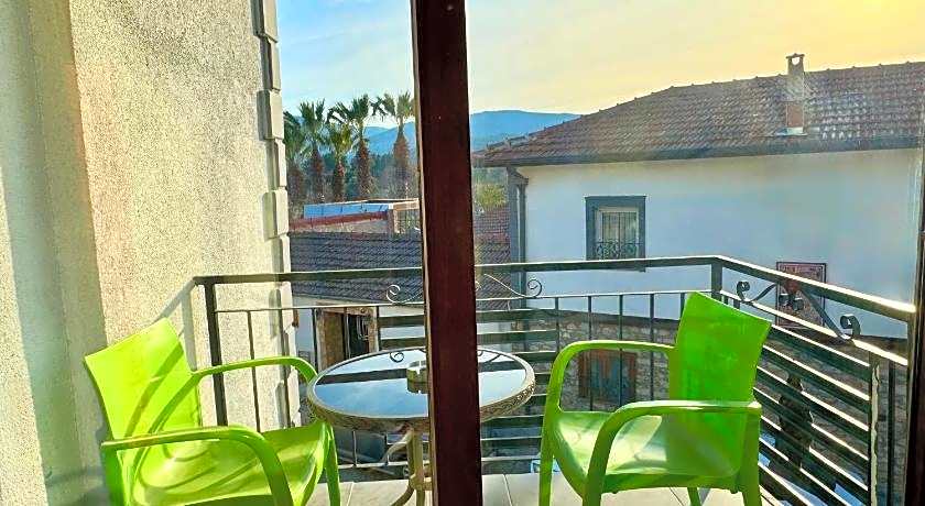 Rebetika Hotel