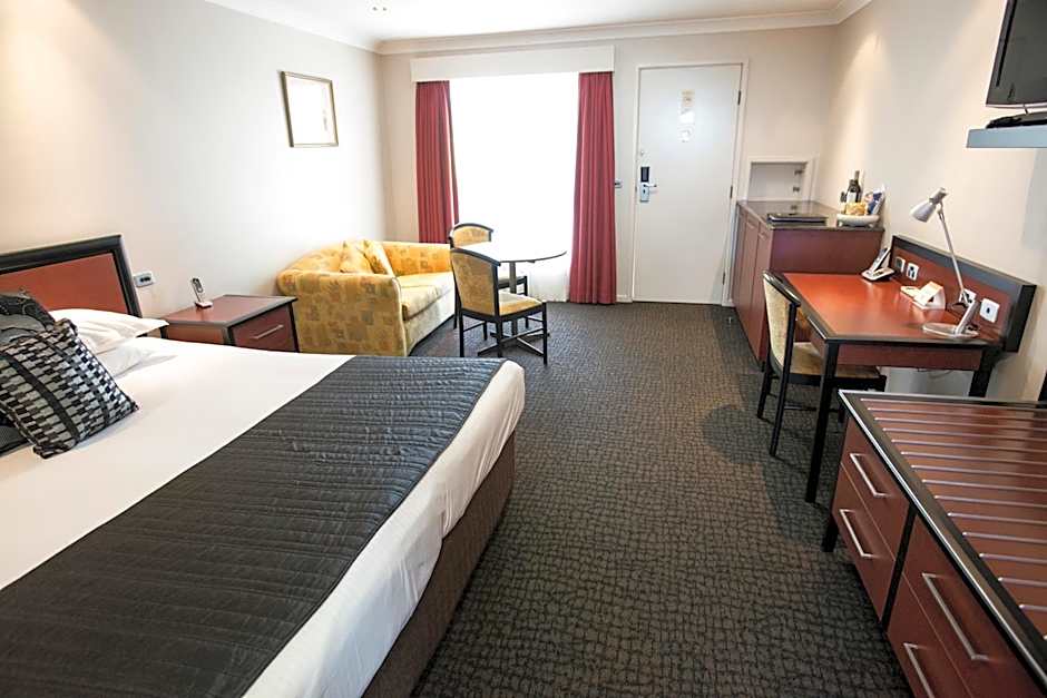 Best Western Plus All Settlers Motor Inn