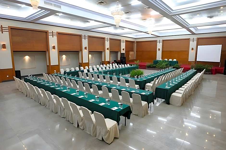 Makassar Golden Hotel