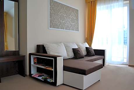 One-Bedroom Apartment with Balcony