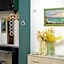 PalerMonAmour Art Gallery Suite