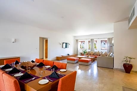 3 BEDROOMS RESIDENCE