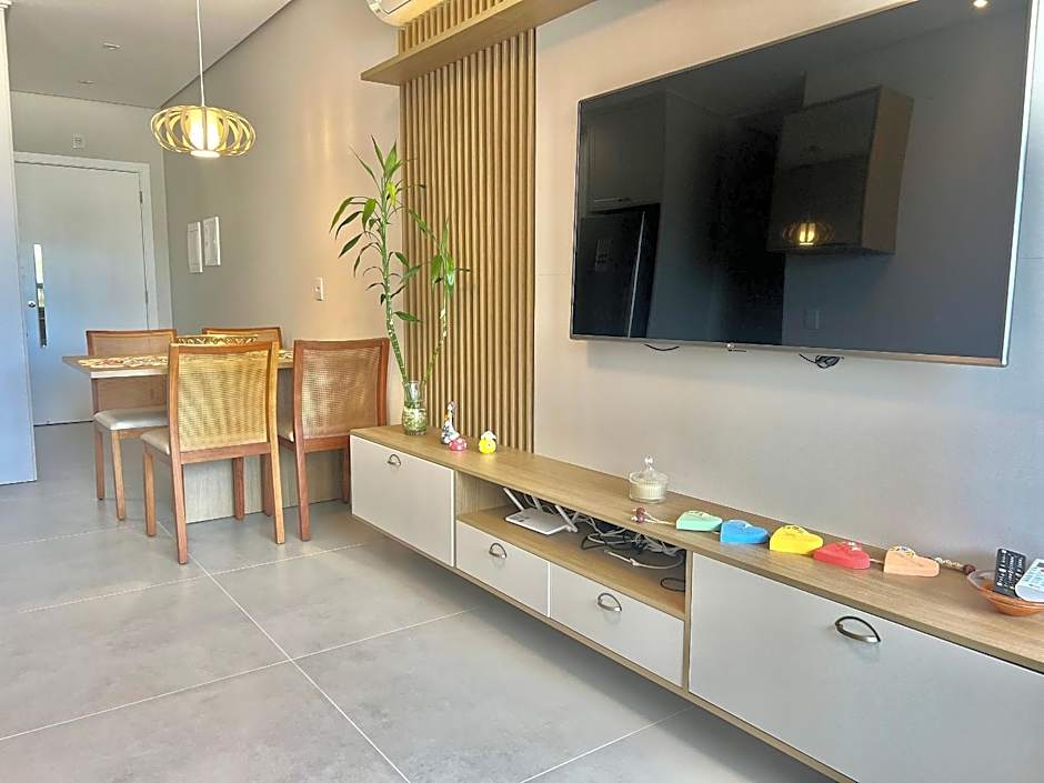 Lindo Apartamento! 100m da Praia Grande! EC01I