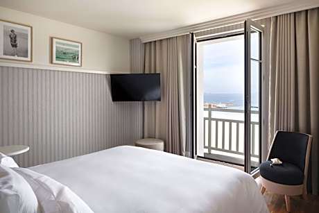 Superior Double Room with Sea View and Balcony