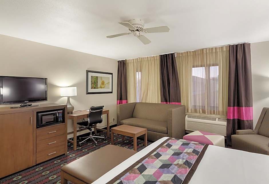 Comfort Inn Tulsa Midtown