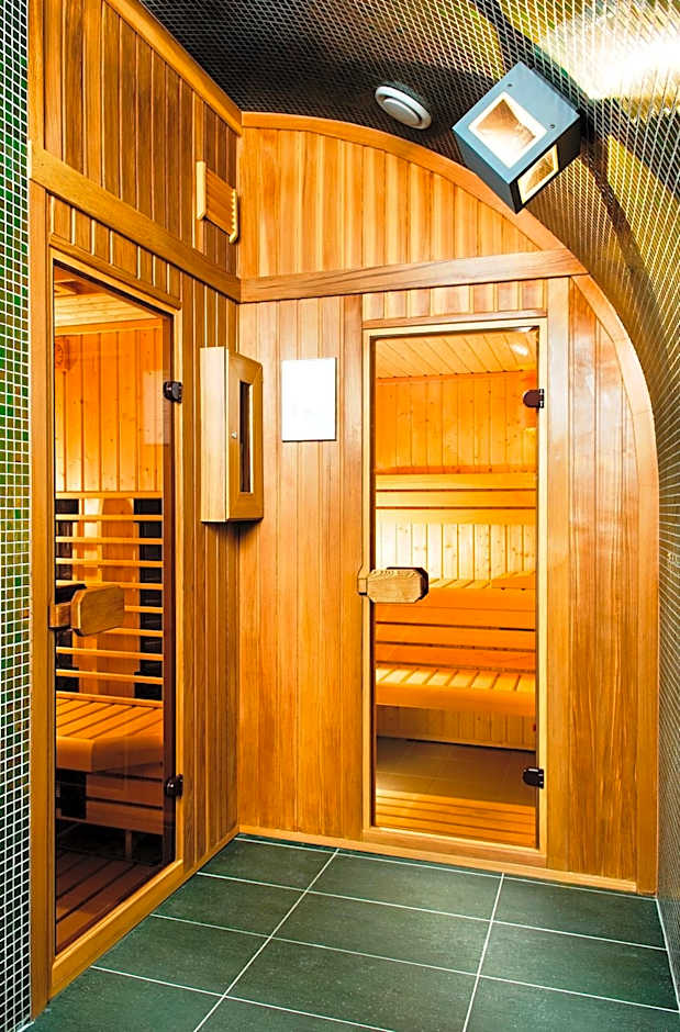 Opera Garden Hotel & Apartments