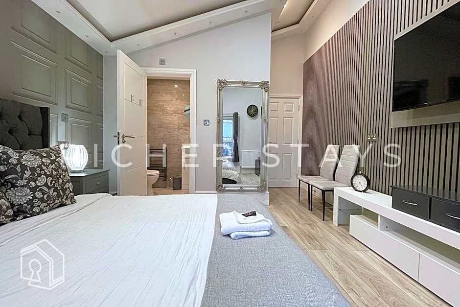 Hackney Suites - En-suite rooms & amenities