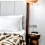 King's & Queen's Afitos - Suites With Private Pool