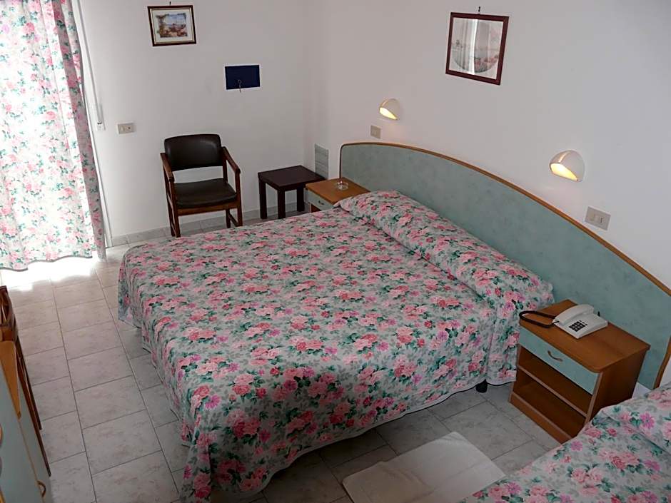 Photo 1 of 9 of Quadruple Room