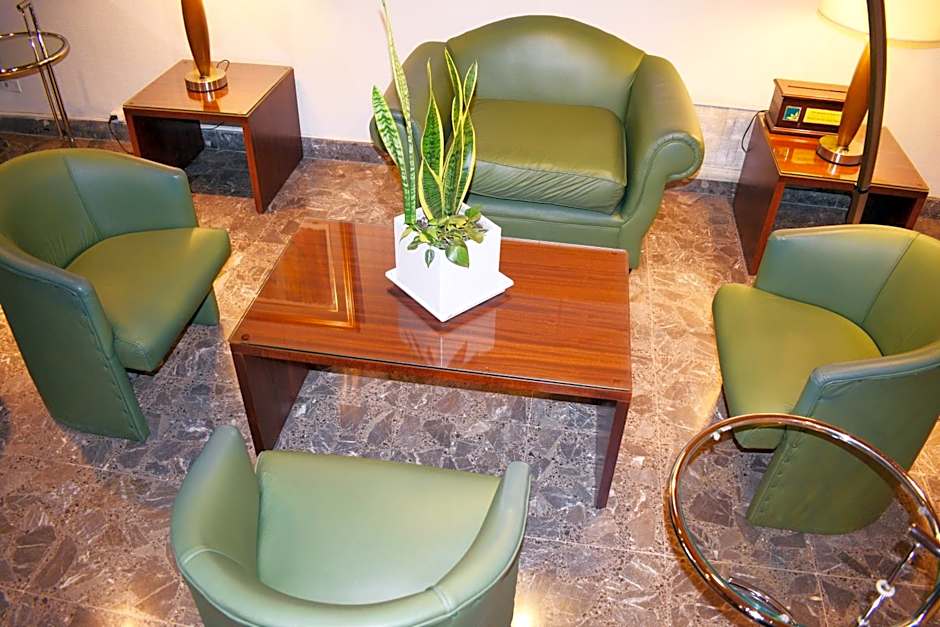 Hotel Solans Carlton