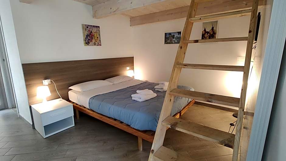 Photo 1 of 19 of 1 Double Bed or 2 Beds, Garden View