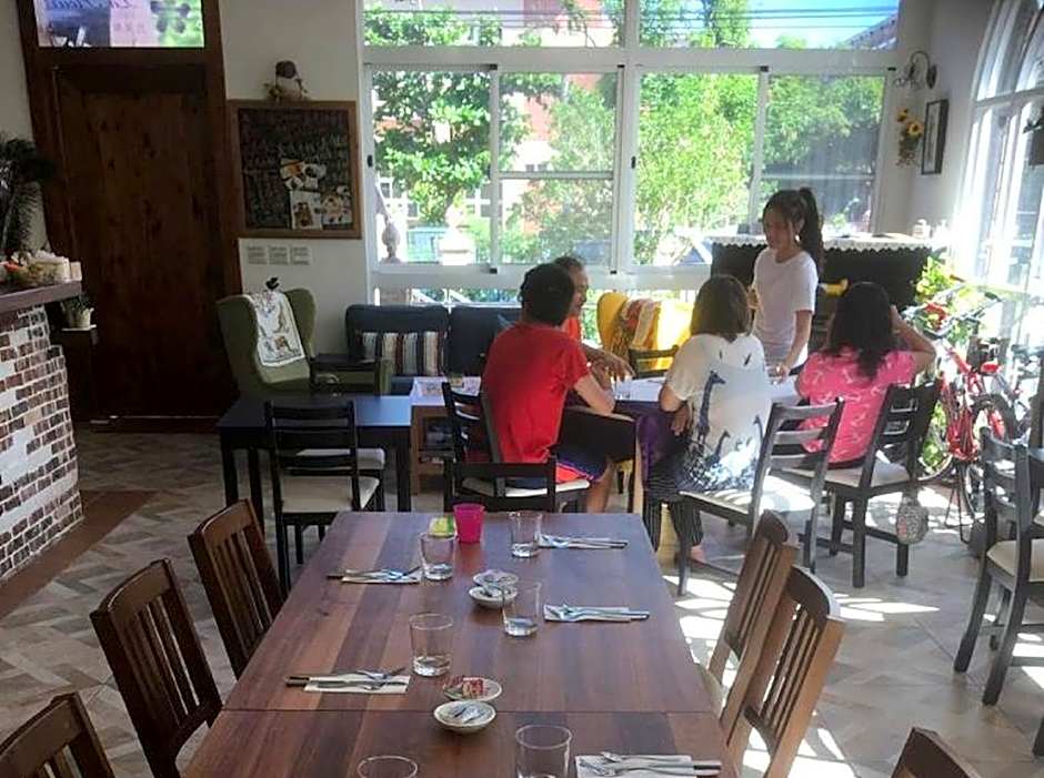 La Fleur BnB & Restaurant