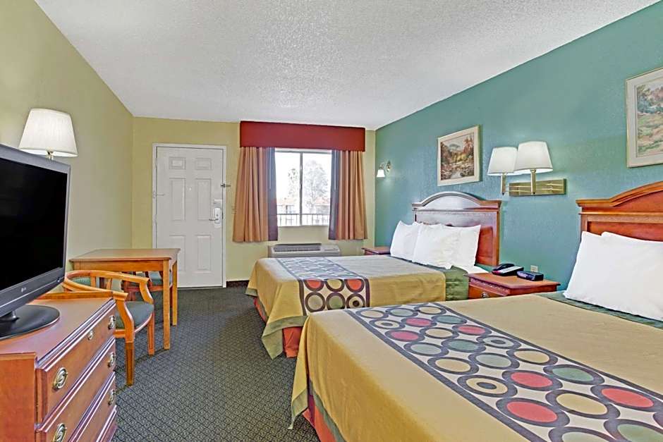 Super 8 by Wyndham Tucson Downtown Convention Center