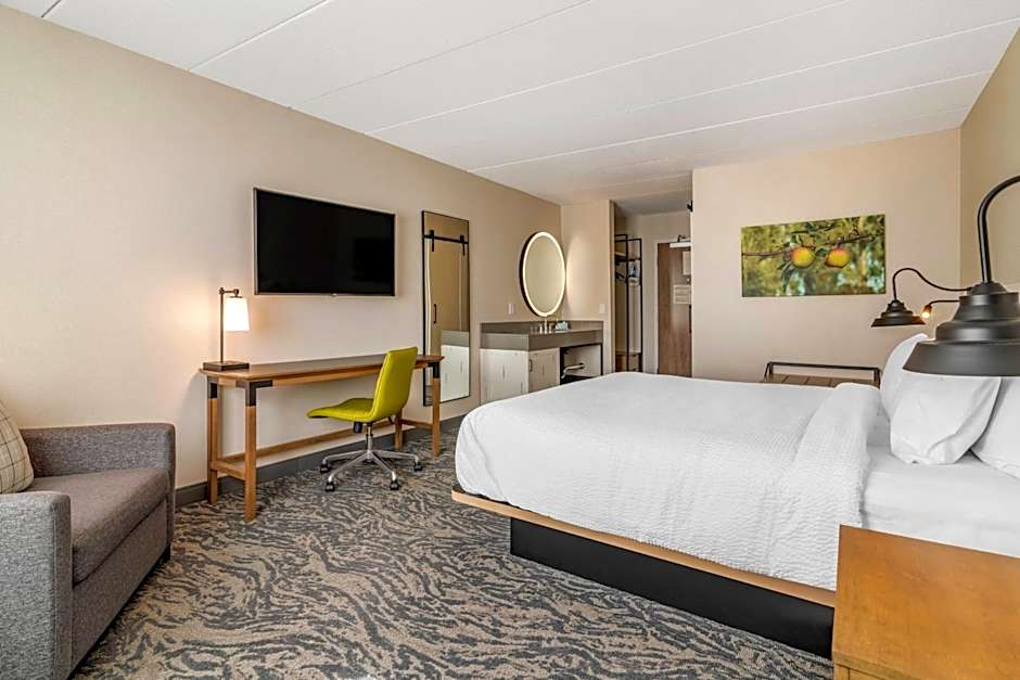 Fairfield by Marriott Inn & Suites Providence Airport Warwick