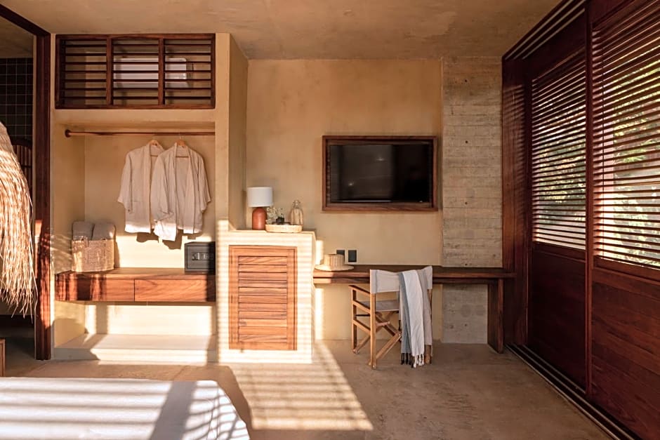 Ennea Hotel - Adults Only