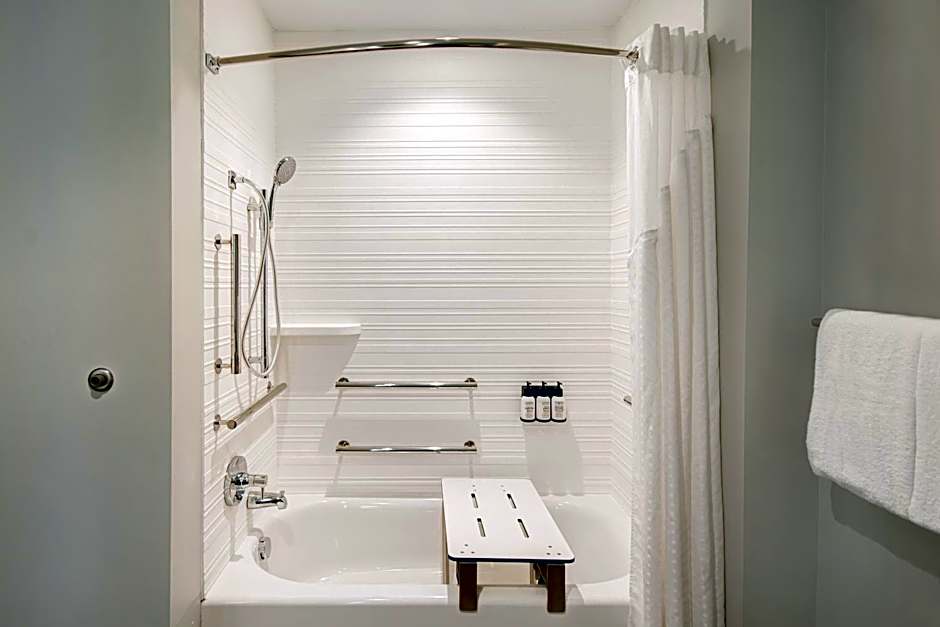 avid Hotel Fort Mill - Carowinds Blvd by IHG