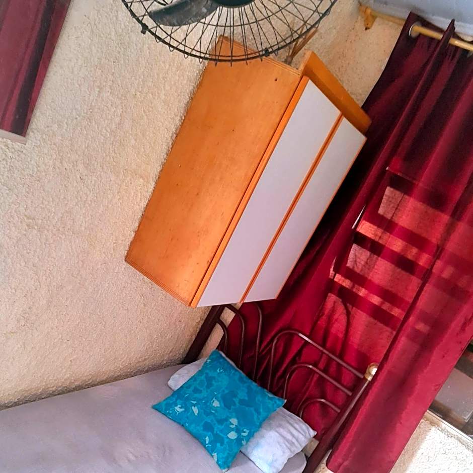 Hostel Canto da Praia São Sebastião - próximo ao enrocamento Caraguatatuba