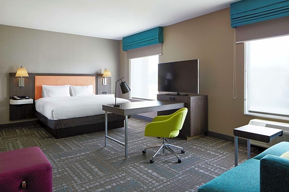 Hampton Inn By Hilton & Suites Chicago/Waukegan, IL