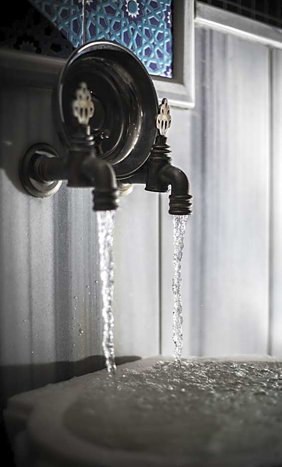 Teymur Continental Hotel