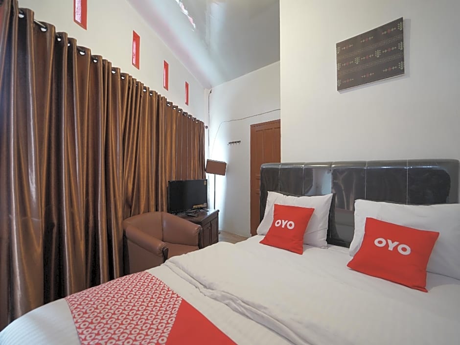 OYO 90645 Karisma Residence