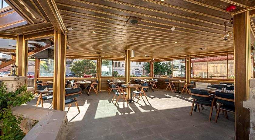 Foremanson Cave Hotel