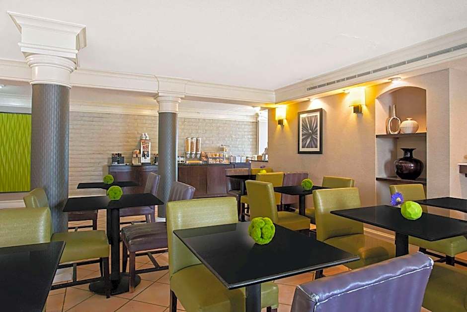 La Quinta Inn & Suites by Wyndham Denver  Golden