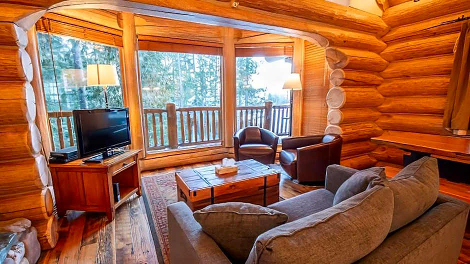 Snow Creek Cabins by Fernie Lodging Co